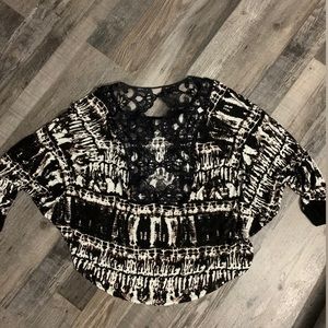 Black and White Flow Top